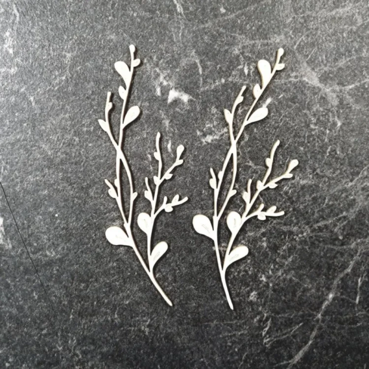 Wiosenne gałązki z pączkami - tekturka ozdobna