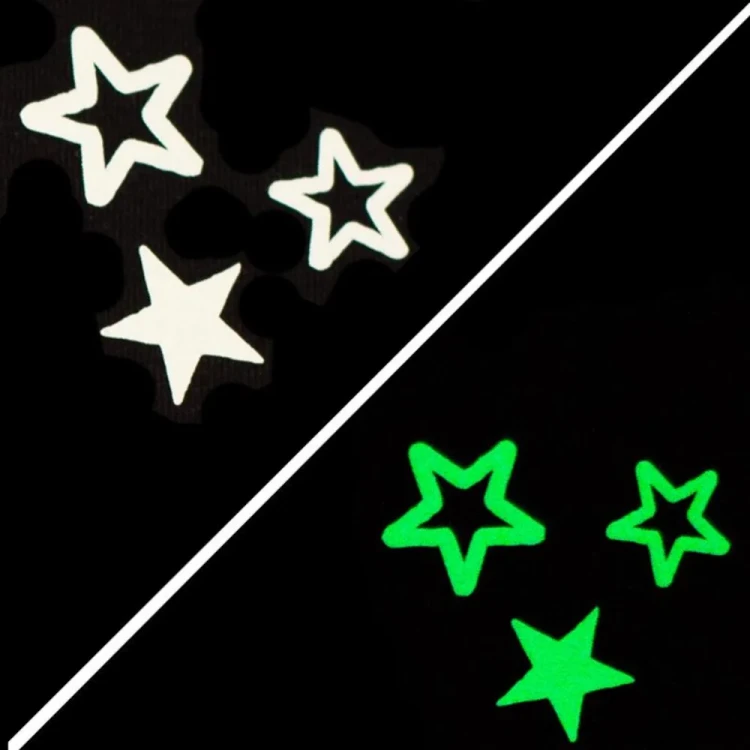 Folia widoczna w świetle dziennym i w nocy