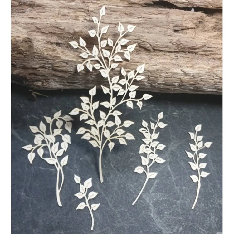 Zestaw drobniutkich listków – tekturka ozdobna