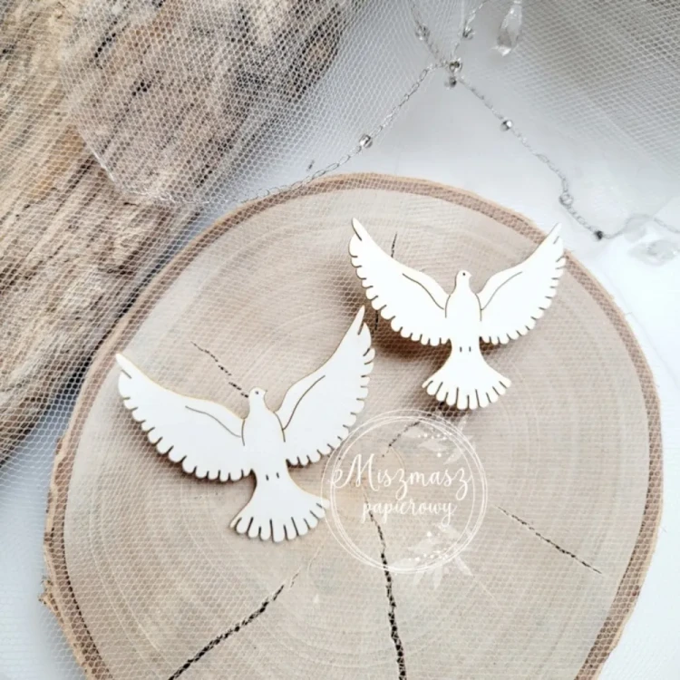 Gołąbki z Rozpostartymi Skrzydłami Miszmasz Papierowy