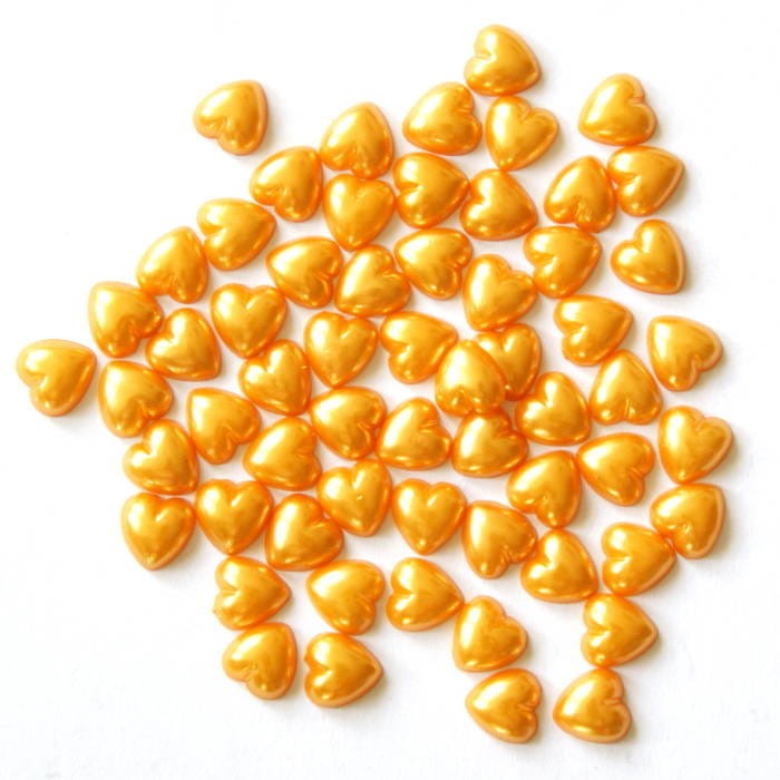 Półperełki serduszka 8mm ok. 70szt. ZŁOTE