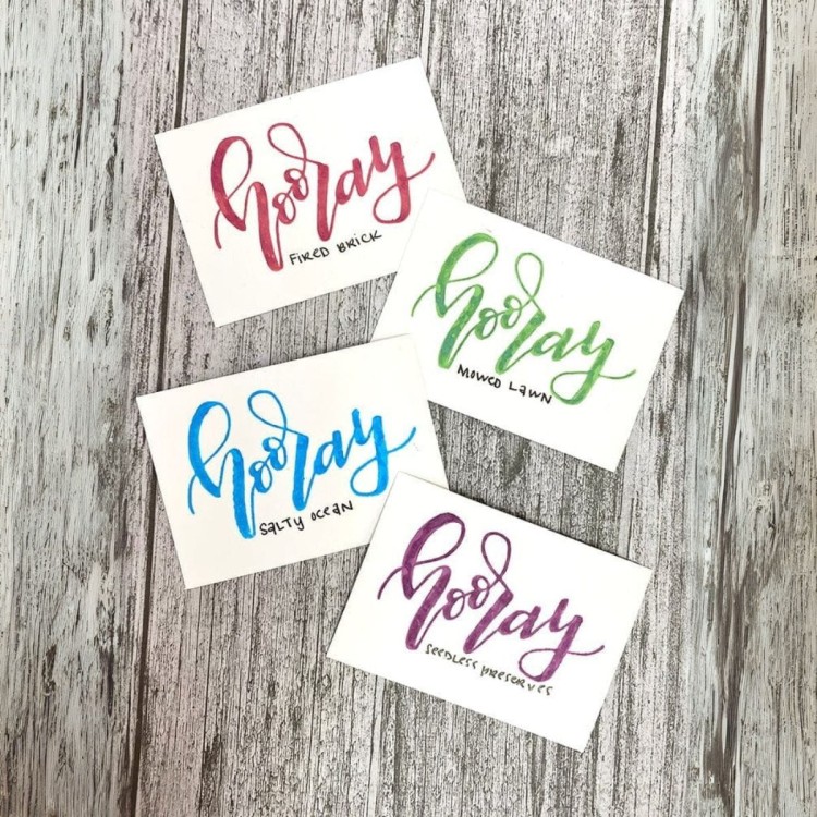 W zestawie tusze: Fired Brick, Mowed Lawn, Seedless Preserves i Salty Ocean